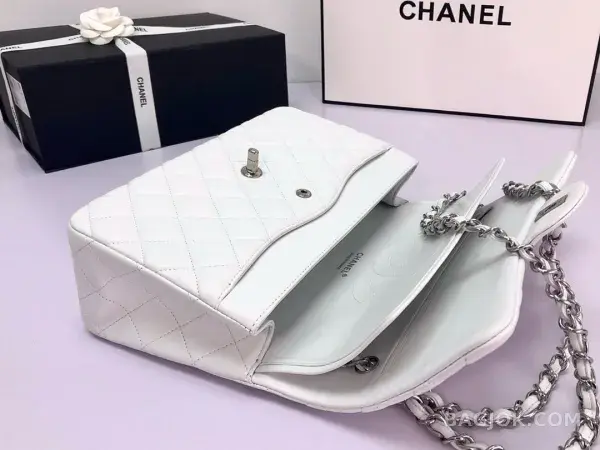 샤넬 Chanel 클래식 플랩백 램스킨 라지 ver.2 상세 이미지
