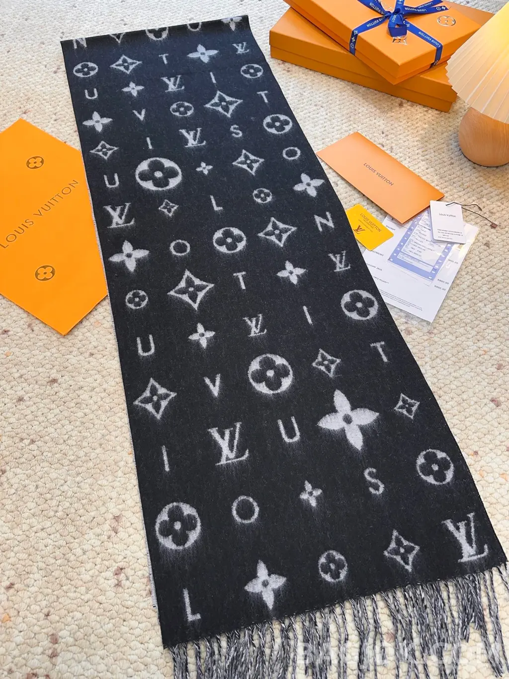 루이비통 루이비통 레이캬비크 2.0 머플러 상세 이미지
