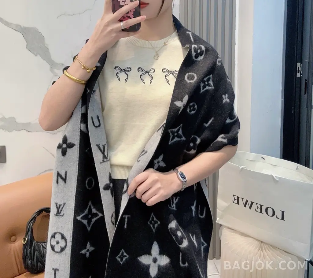 루이비통 루이비통 레이캬비크 2.0 머플러 상세 이미지