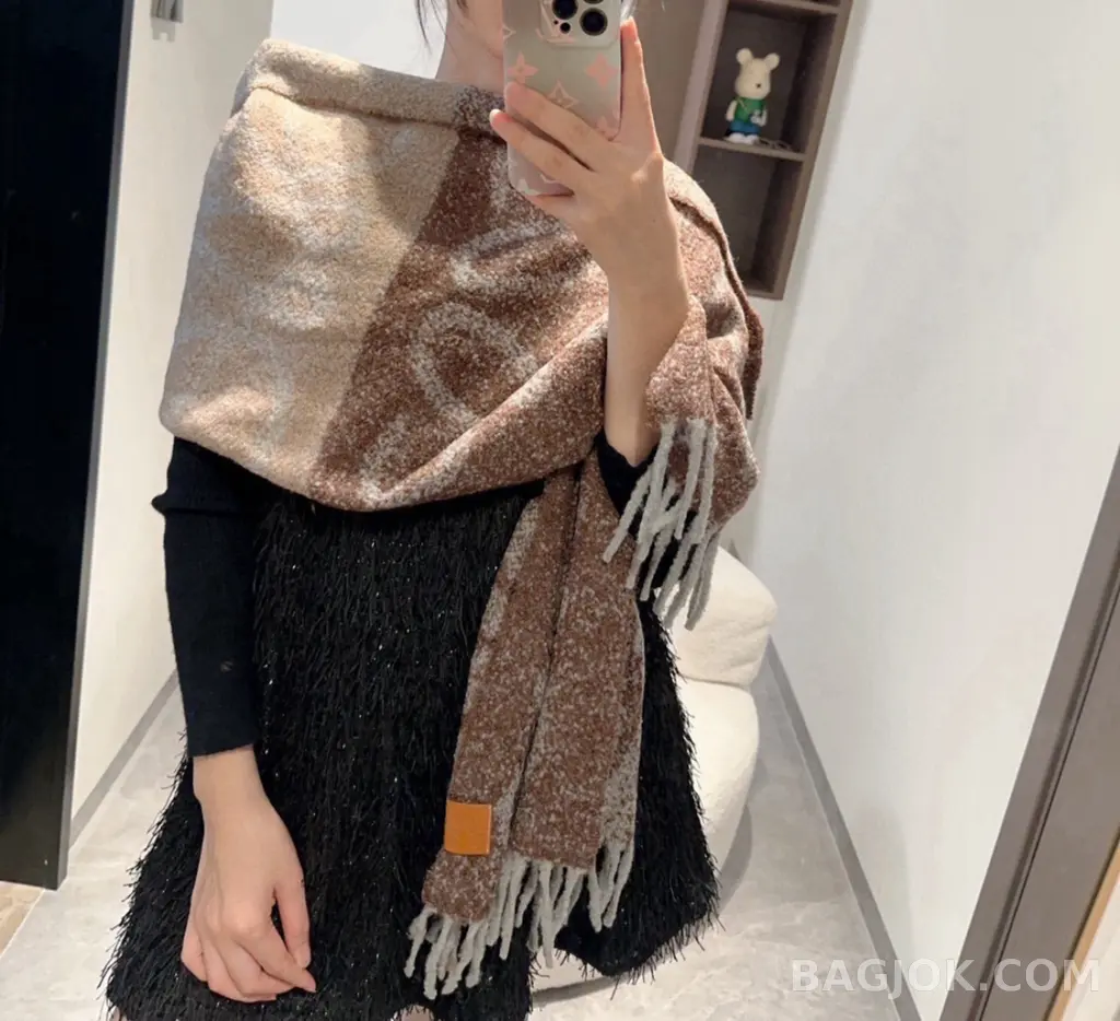 로에베 로에베 애너그램 알파카 울 머플러 상세 이미지