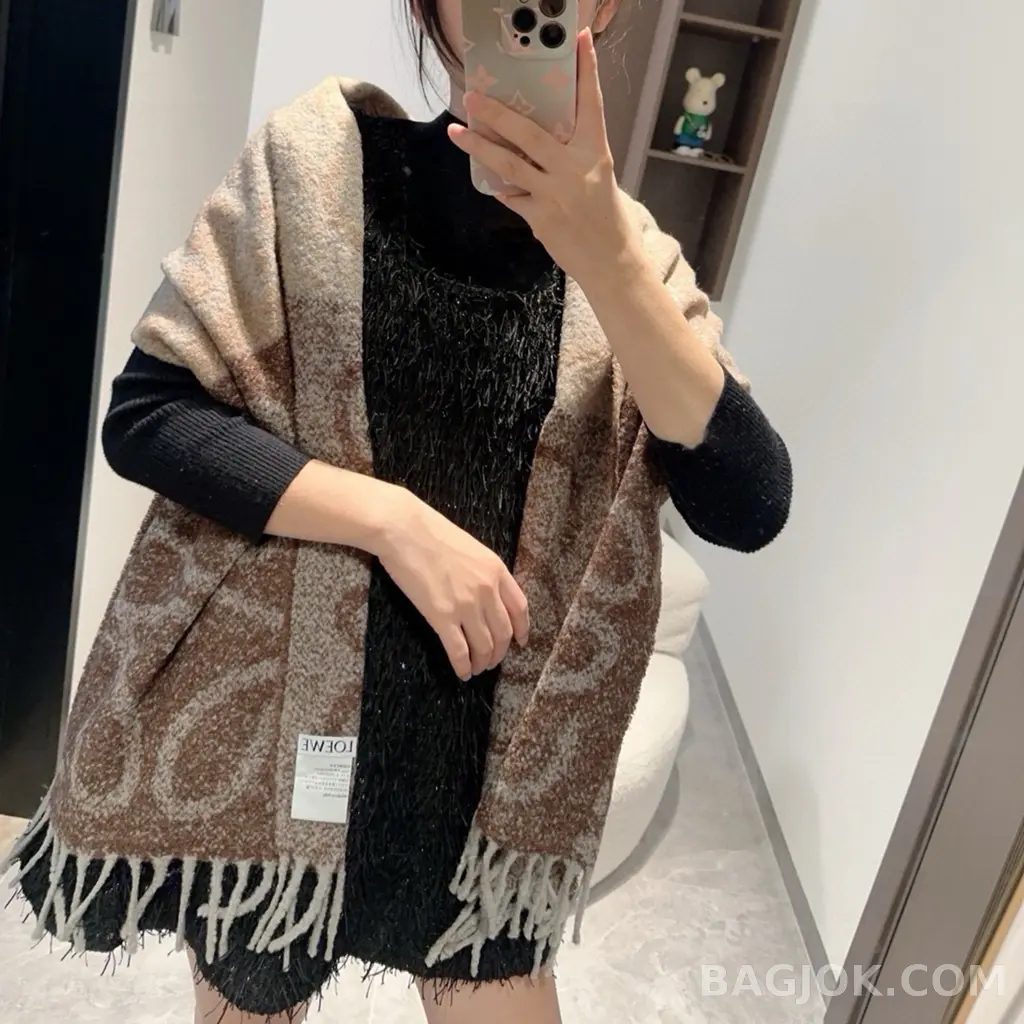 로에베 로에베 애너그램 알파카 울 머플러 상세 이미지