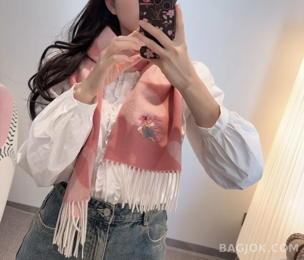 로에베 로에베 플라워 자카드 울 머플러 상세 이미지