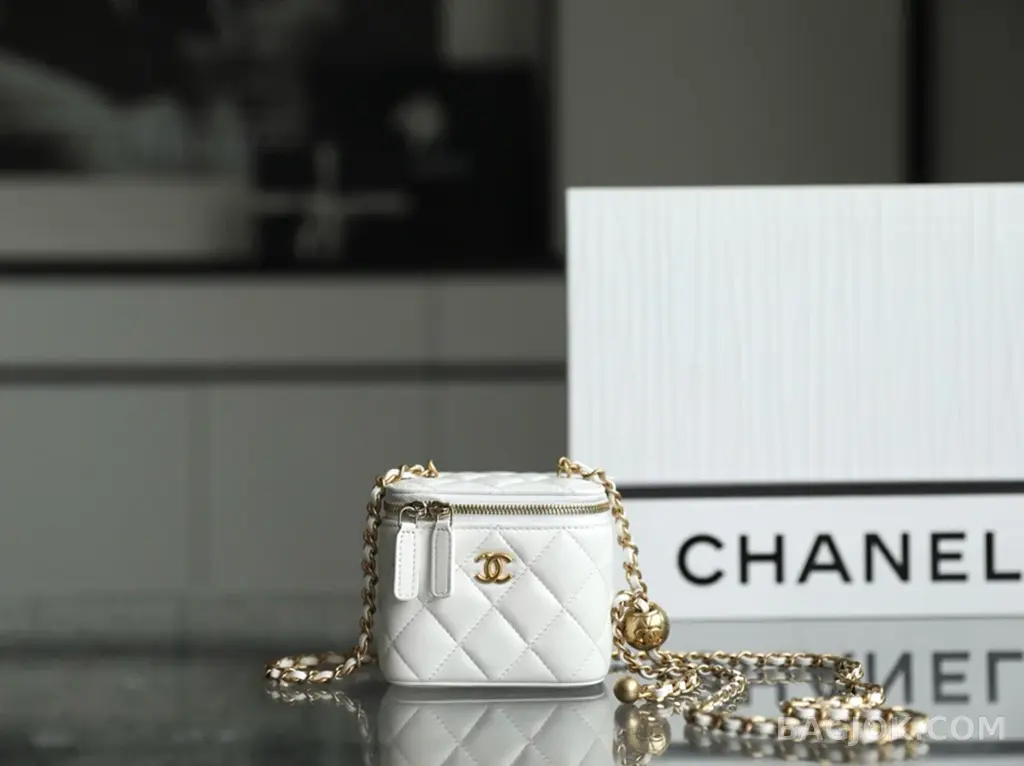 샤넬 Chanel 골드볼 미니 베니티 상세 이미지