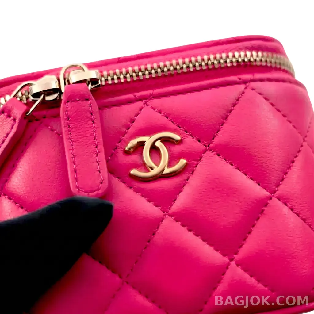 샤넬 Chanel 골드볼 미니 베니티 (페이던트) 상세 이미지