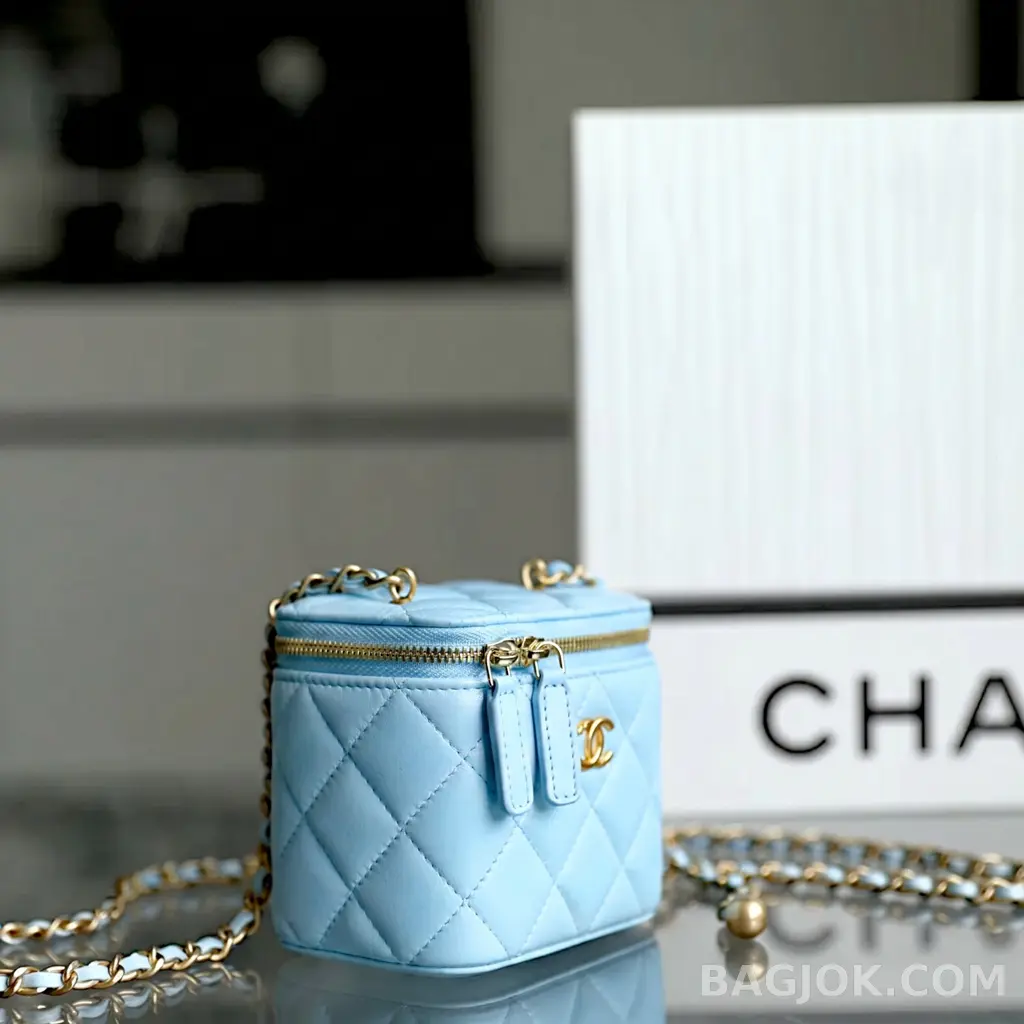 샤넬 Chanel 골드볼 미니 베니티 상세 이미지
