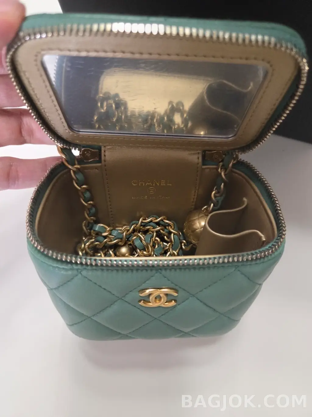 샤넬 Chanel 골드볼 미니 베니티 상세 이미지
