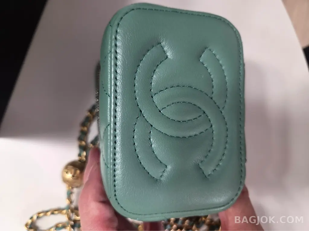 샤넬 Chanel 골드볼 미니 베니티 상세 이미지