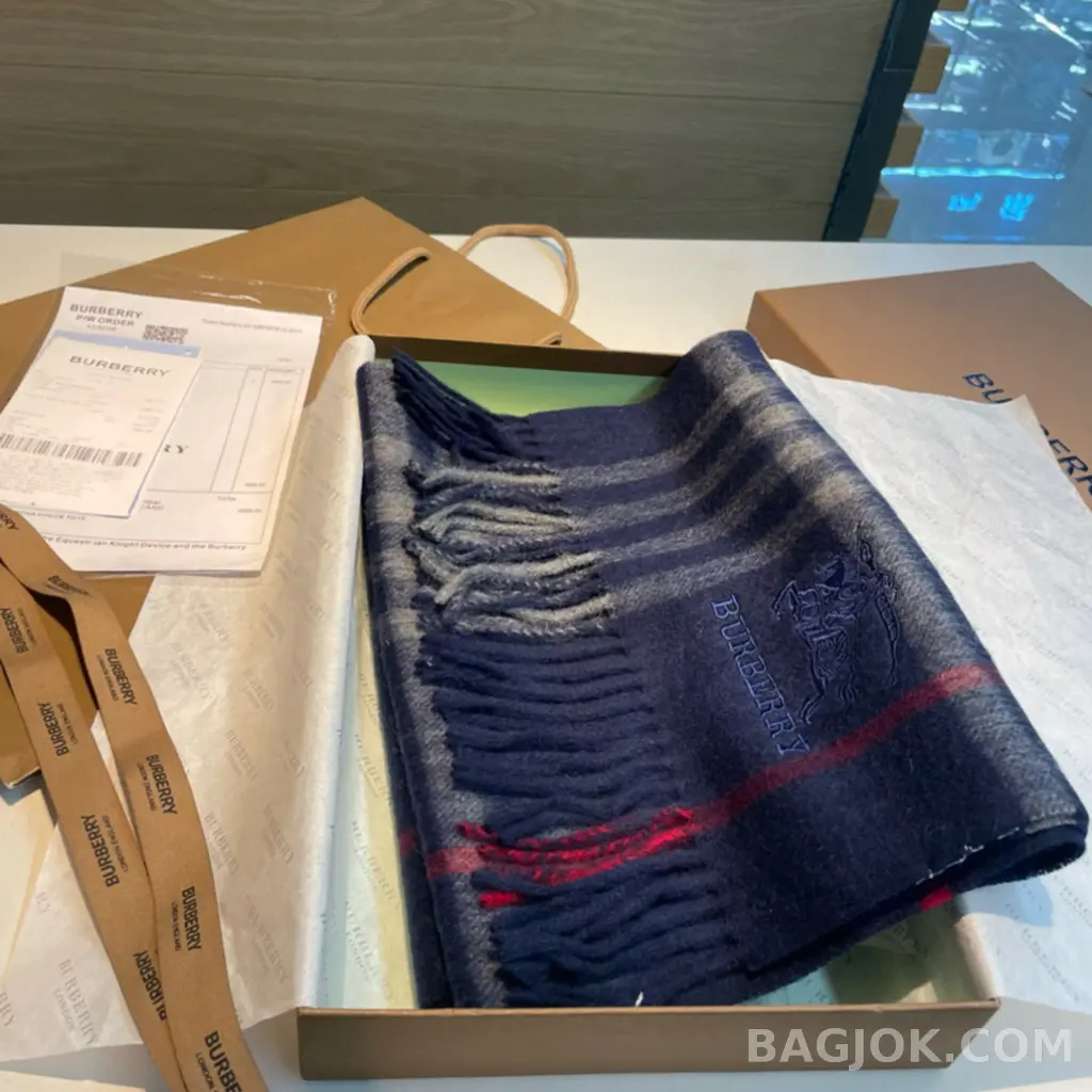 버버리 버버리 캐시미어 체크 머플러  상세 이미지
