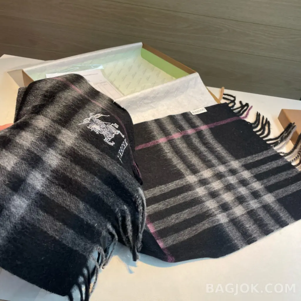 버버리 버버리 캐시미어 체크 머플러  상세 이미지