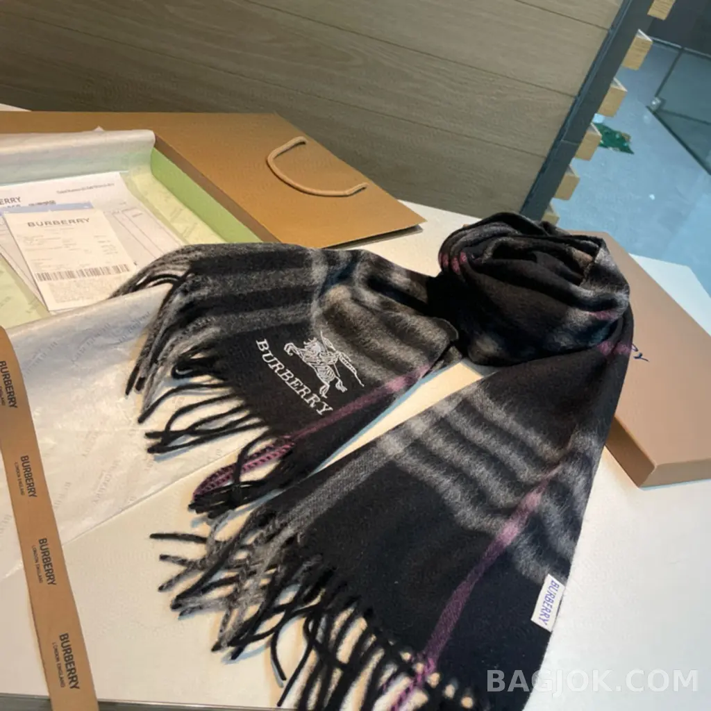 버버리 버버리 캐시미어 체크 머플러  상세 이미지