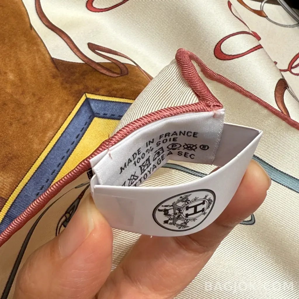 에르메스 에르메스 그랑 갤롭 까레 스카프 상세 이미지