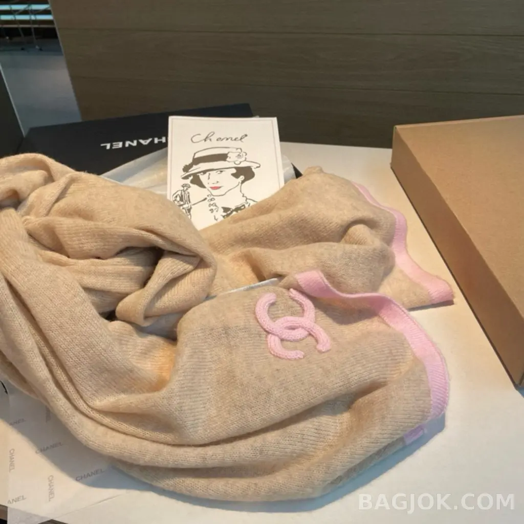 샤넬 샤넬 캐시미어 로고 니트 머플러 상세 이미지