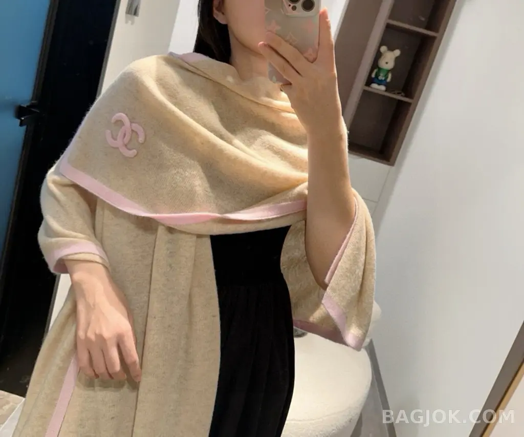 샤넬 샤넬 캐시미어 로고 니트 머플러 상세 이미지