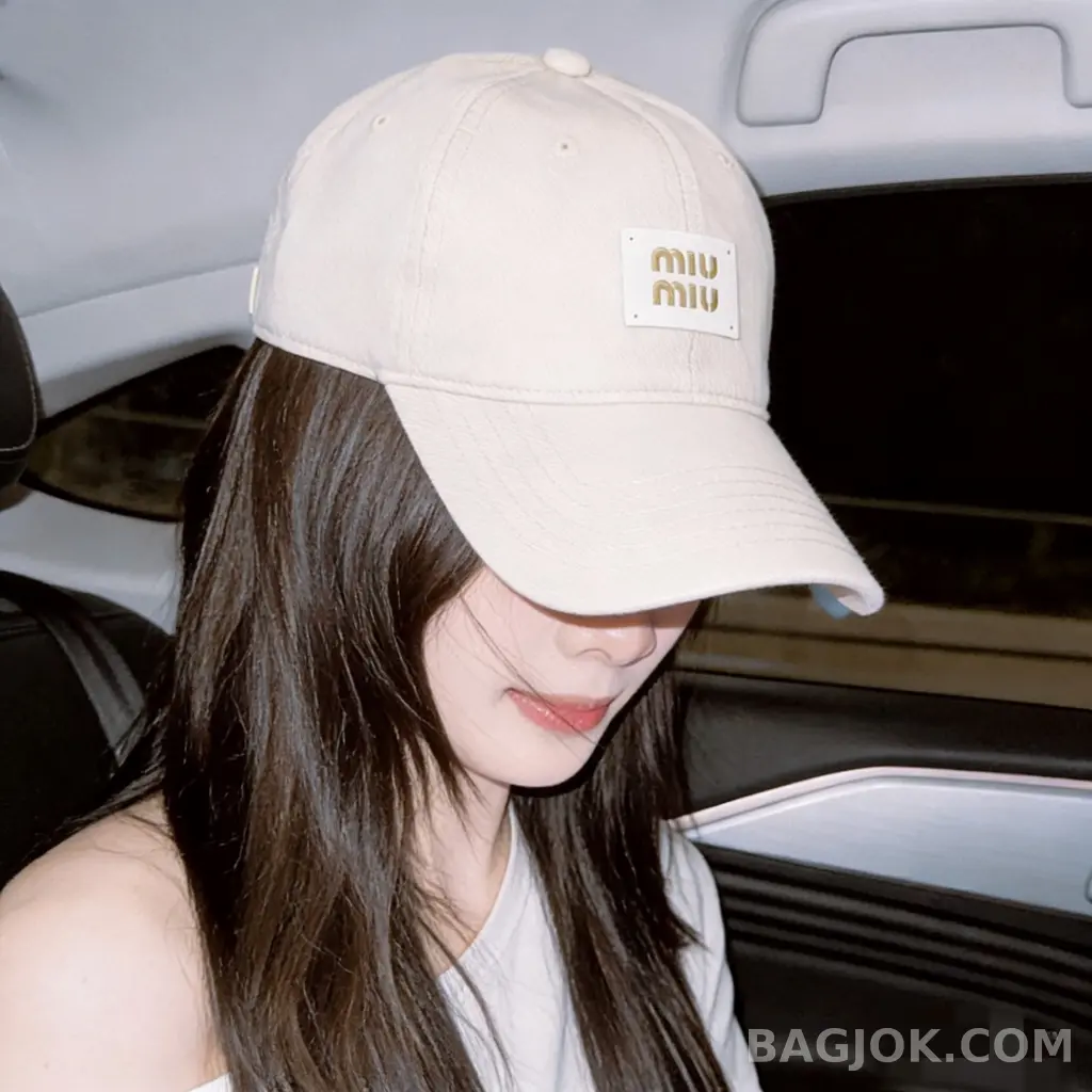 미우미우 미우미우 로고 패치 볼캡 상세 이미지
