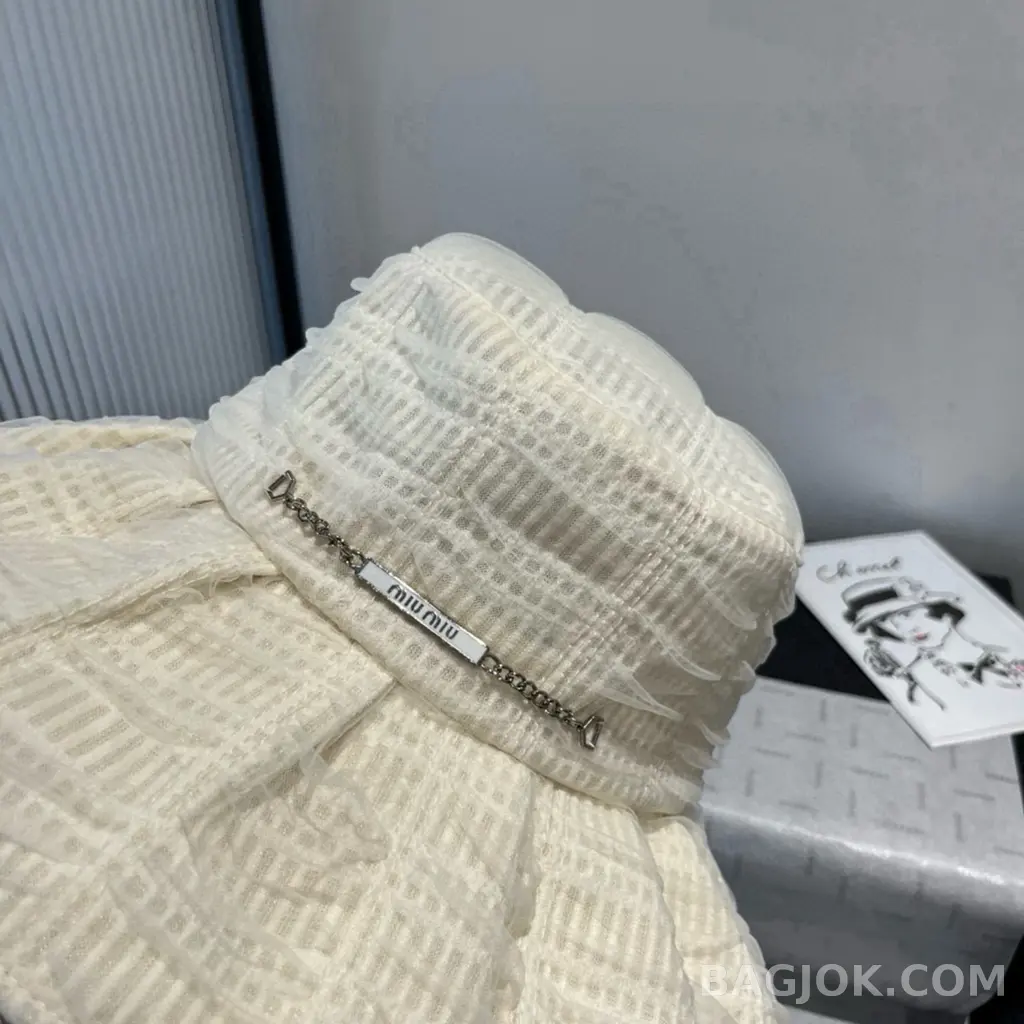미우미우 미우미우(Miu Miu) 시어 버킷햇 상세 이미지