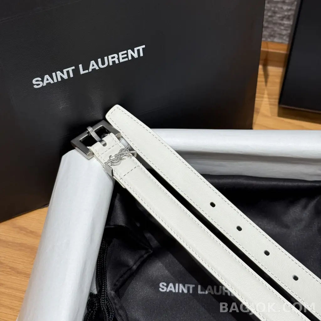 생로랑 생로랑 YSL 모노그램 레더 벨트 화이트 20mm 상세 이미지