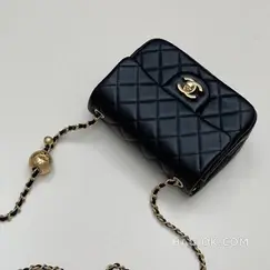 샤넬 Chanel 클래식 골드볼 플랩백 쁘띠삭 ver.1 상세 이미지