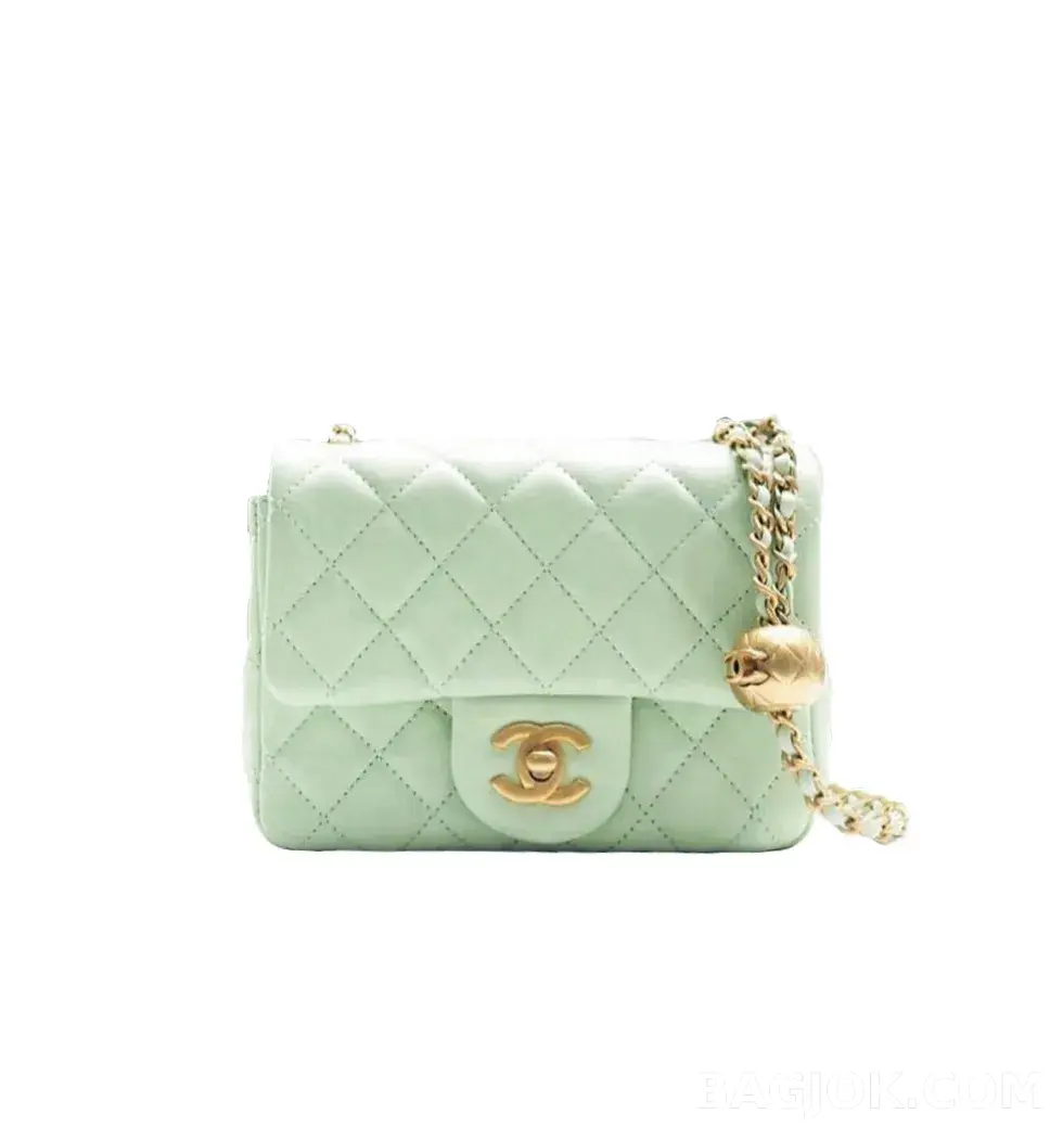 샤넬 Chanel 클래식 골드볼 플랩백 쁘띠삭 상세 이미지