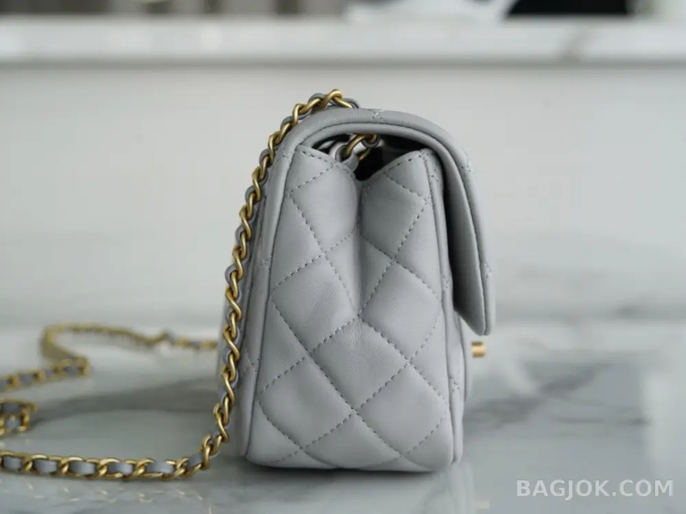 샤넬 Chanel 클래식 골드볼 플랩백 쁘띠삭 상세 이미지