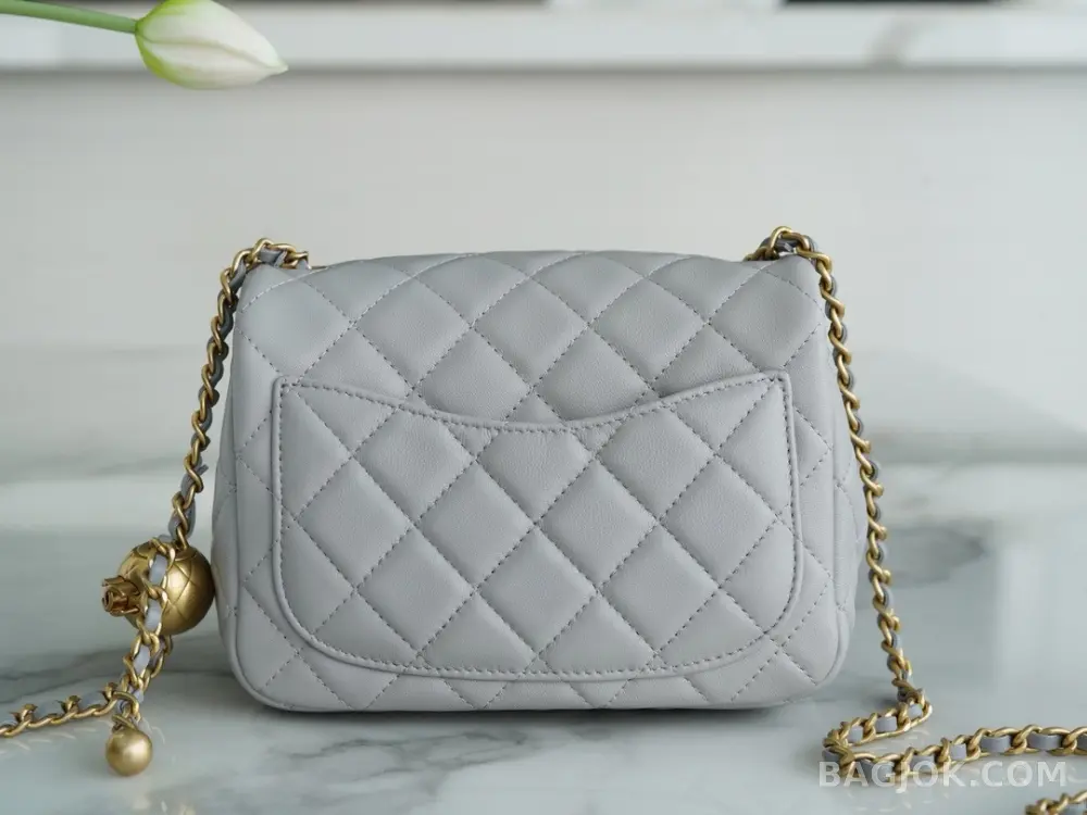 샤넬 Chanel 클래식 골드볼 플랩백 쁘띠삭 상세 이미지