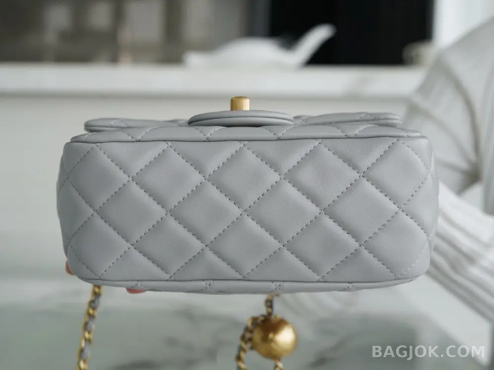 샤넬 Chanel 클래식 골드볼 플랩백 쁘띠삭 상세 이미지