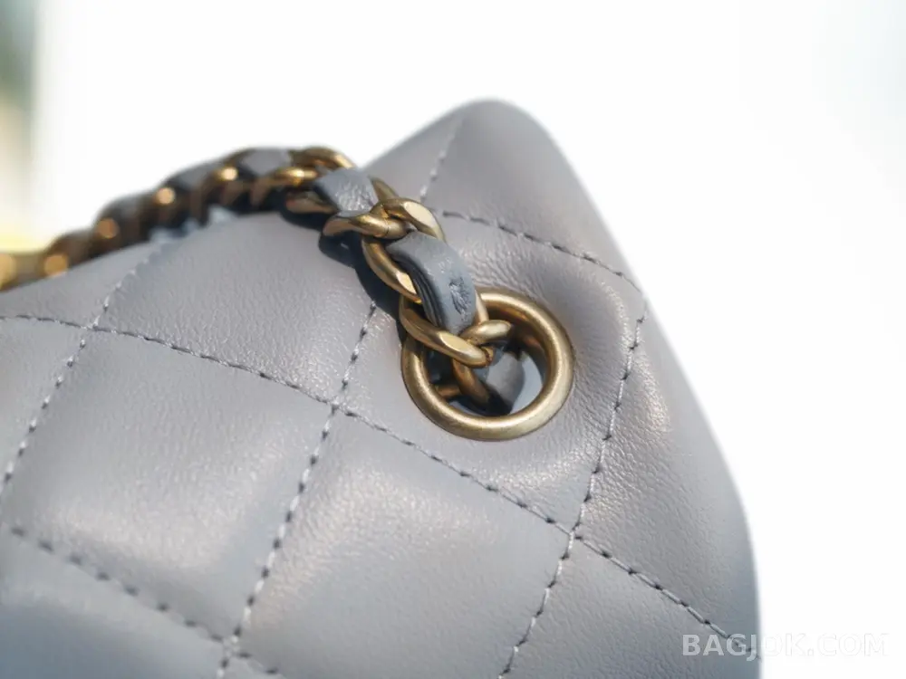 샤넬 Chanel 클래식 골드볼 플랩백 쁘띠삭 상세 이미지