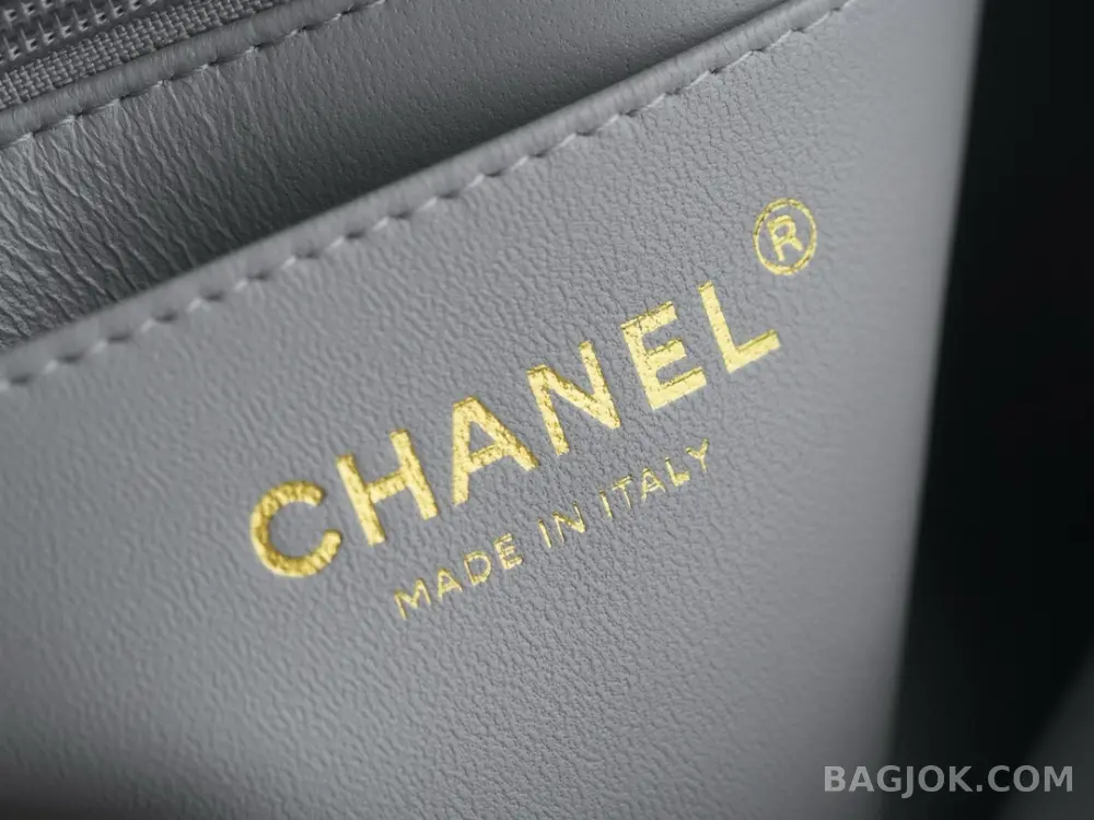 샤넬 Chanel 클래식 골드볼 플랩백 쁘띠삭 상세 이미지