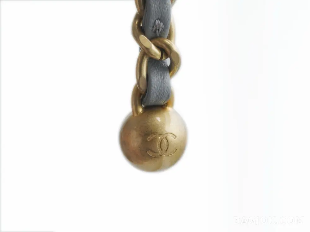 샤넬 Chanel 클래식 골드볼 플랩백 쁘띠삭 상세 이미지