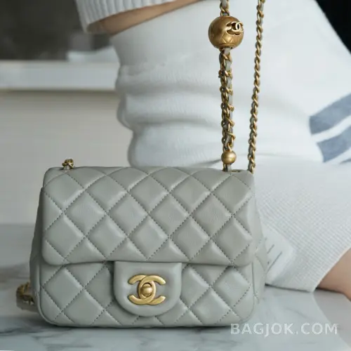 샤넬 Chanel 클래식 골드볼 플랩백 쁘띠삭 상세 이미지