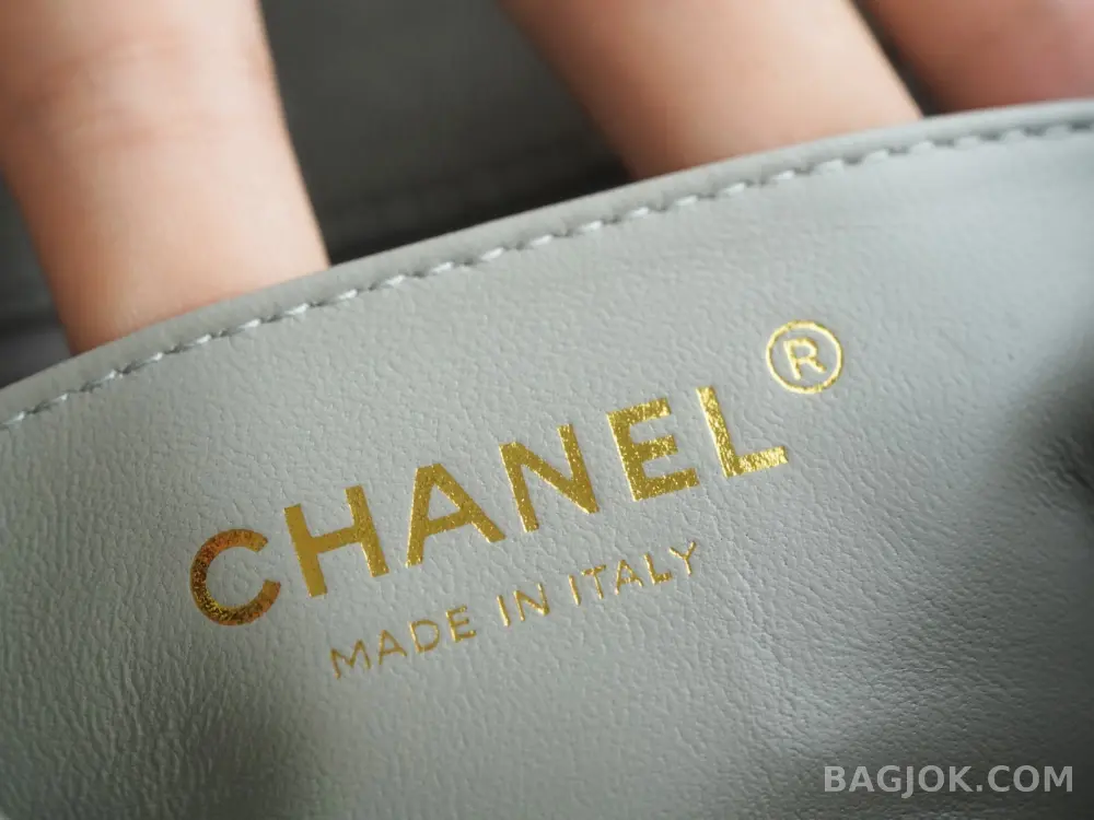 샤넬 Chanel 클래식 골드볼 플랩백 쁘띠삭 상세 이미지