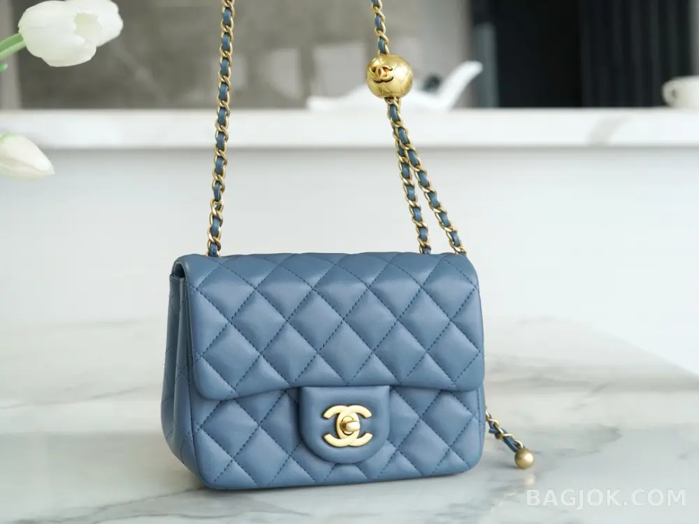 샤넬 Chanel 클래식 골드볼 플랩백 쁘띠삭 상세 이미지