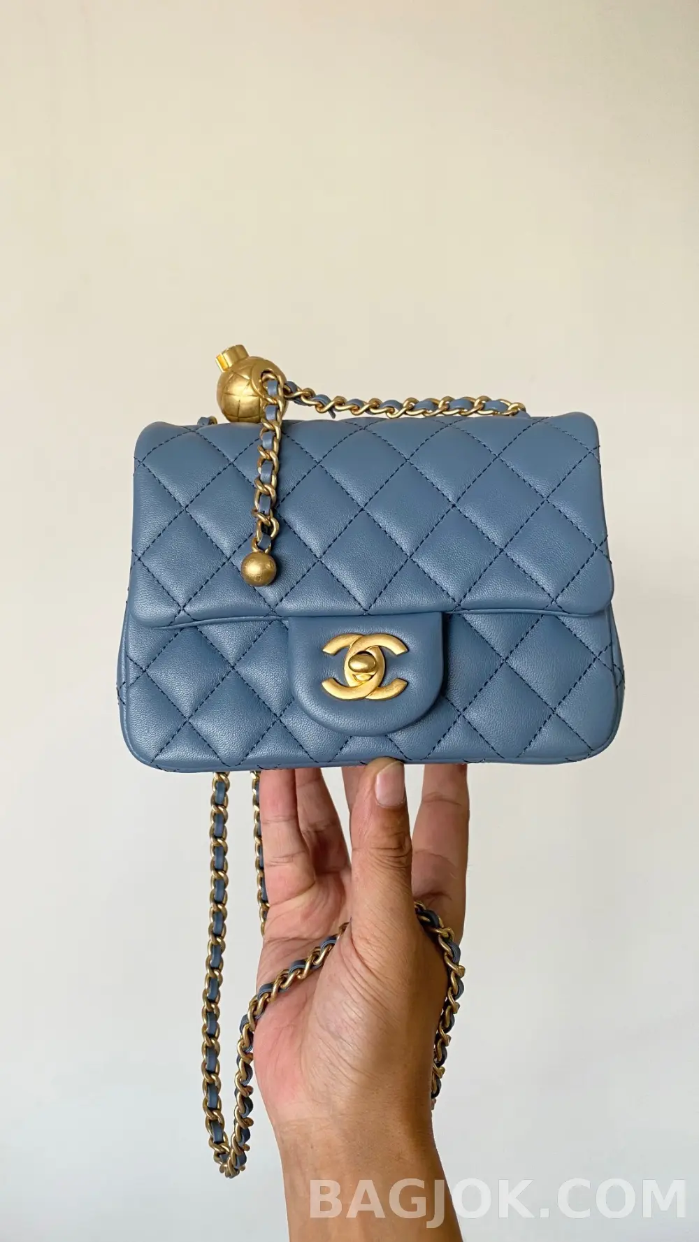 샤넬 Chanel 클래식 골드볼 플랩백 쁘띠삭 상세 이미지