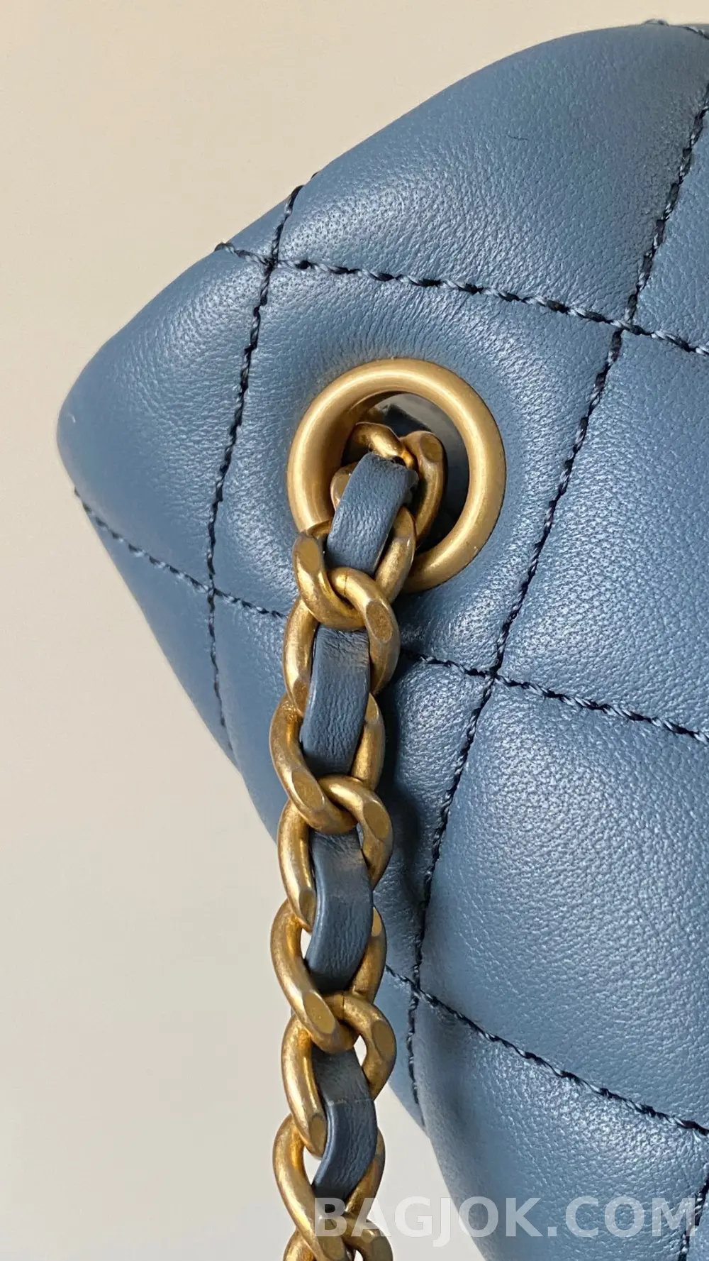 샤넬 Chanel 클래식 골드볼 플랩백 쁘띠삭 상세 이미지