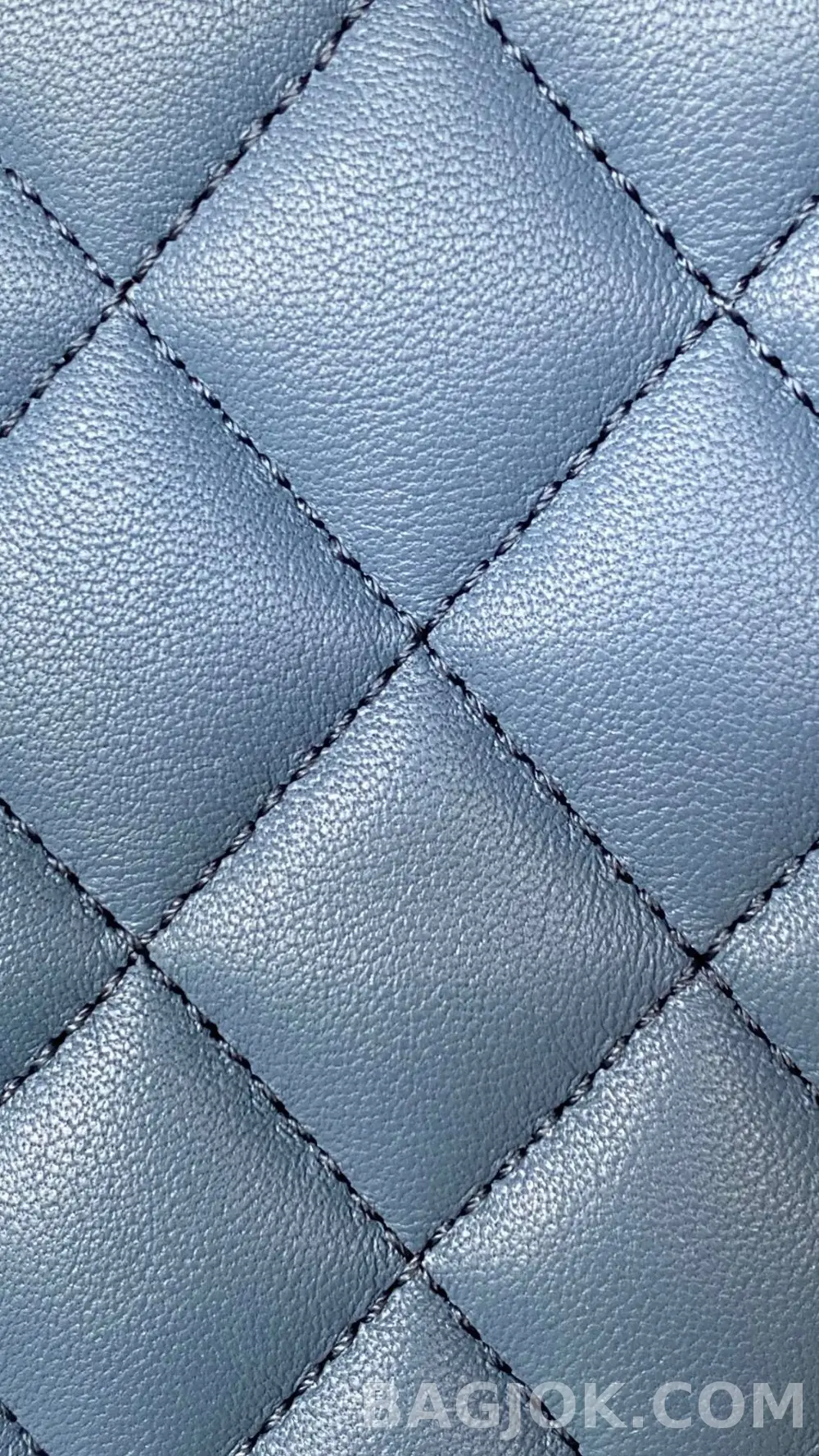 샤넬 Chanel 클래식 골드볼 플랩백 쁘띠삭 상세 이미지