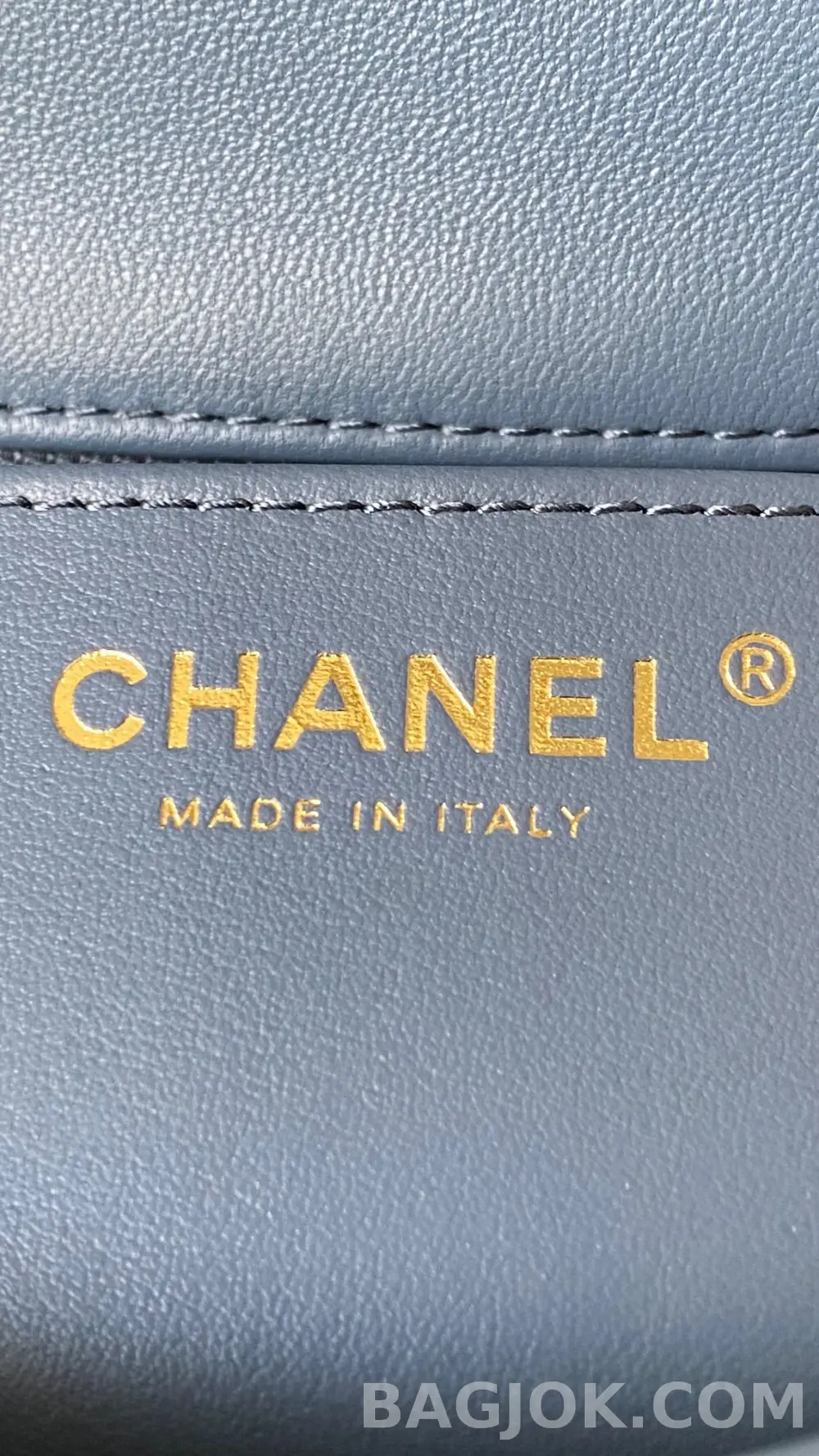 샤넬 Chanel 클래식 골드볼 플랩백 쁘띠삭 상세 이미지