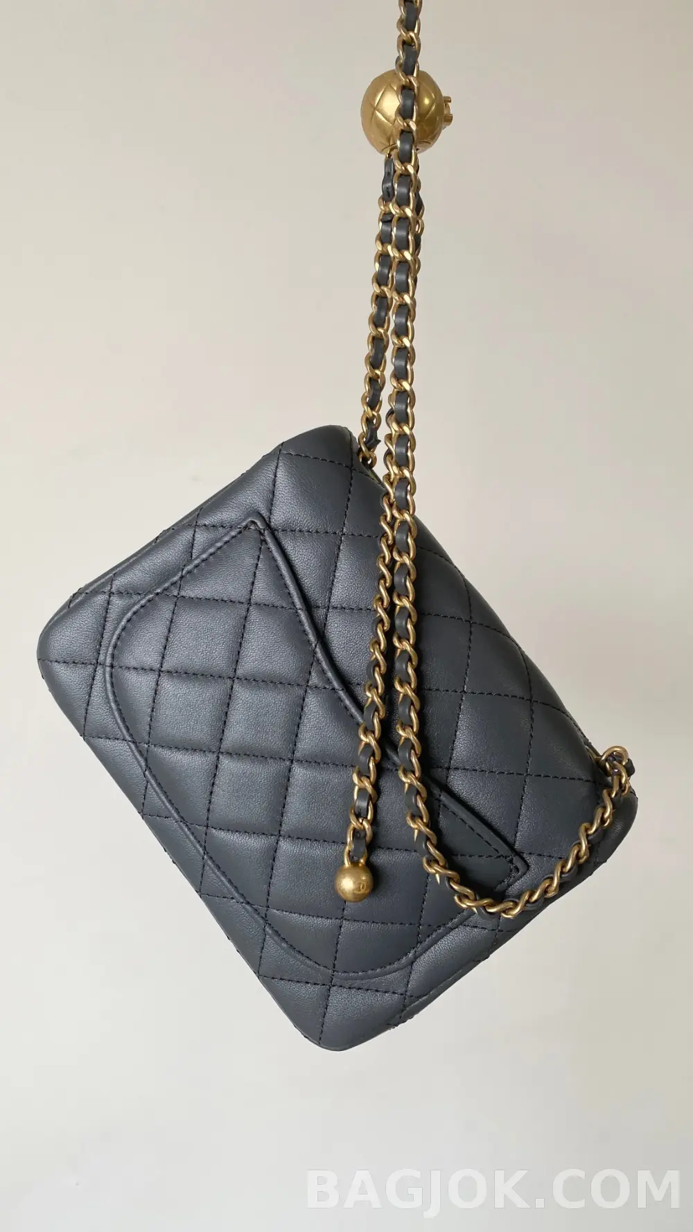 샤넬 Chanel 클래식 골드볼 플랩백 쁘띠삭 상세 이미지