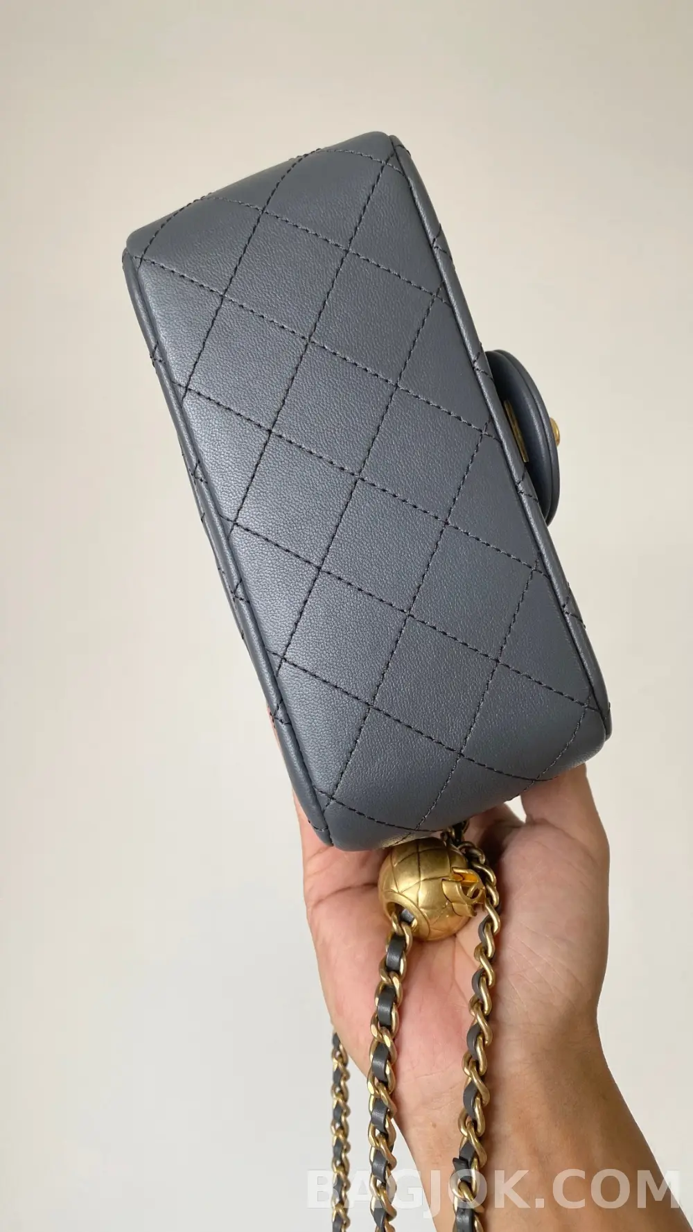 샤넬 Chanel 클래식 골드볼 플랩백 쁘띠삭 상세 이미지