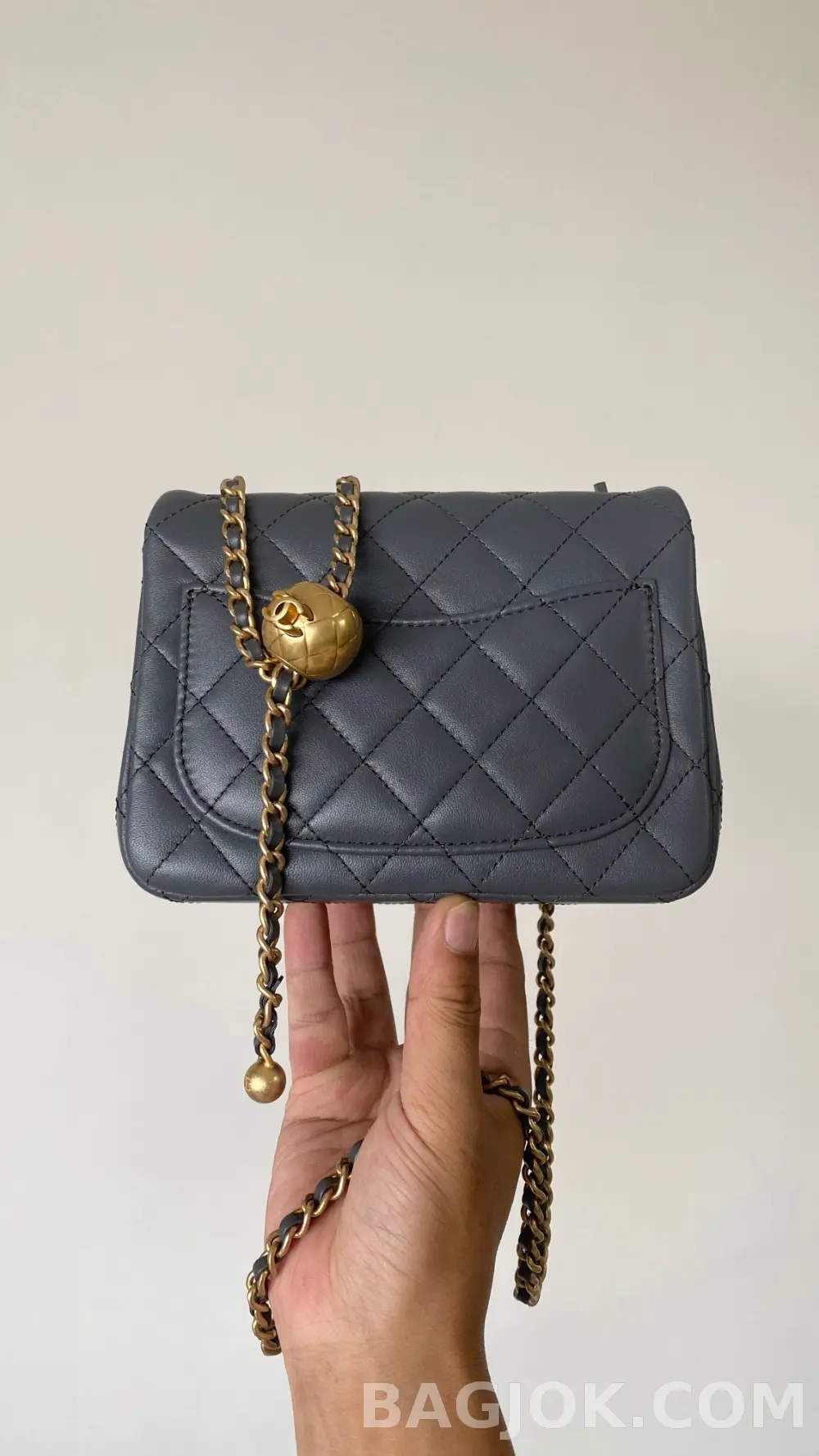 샤넬 Chanel 클래식 골드볼 플랩백 쁘띠삭 상세 이미지