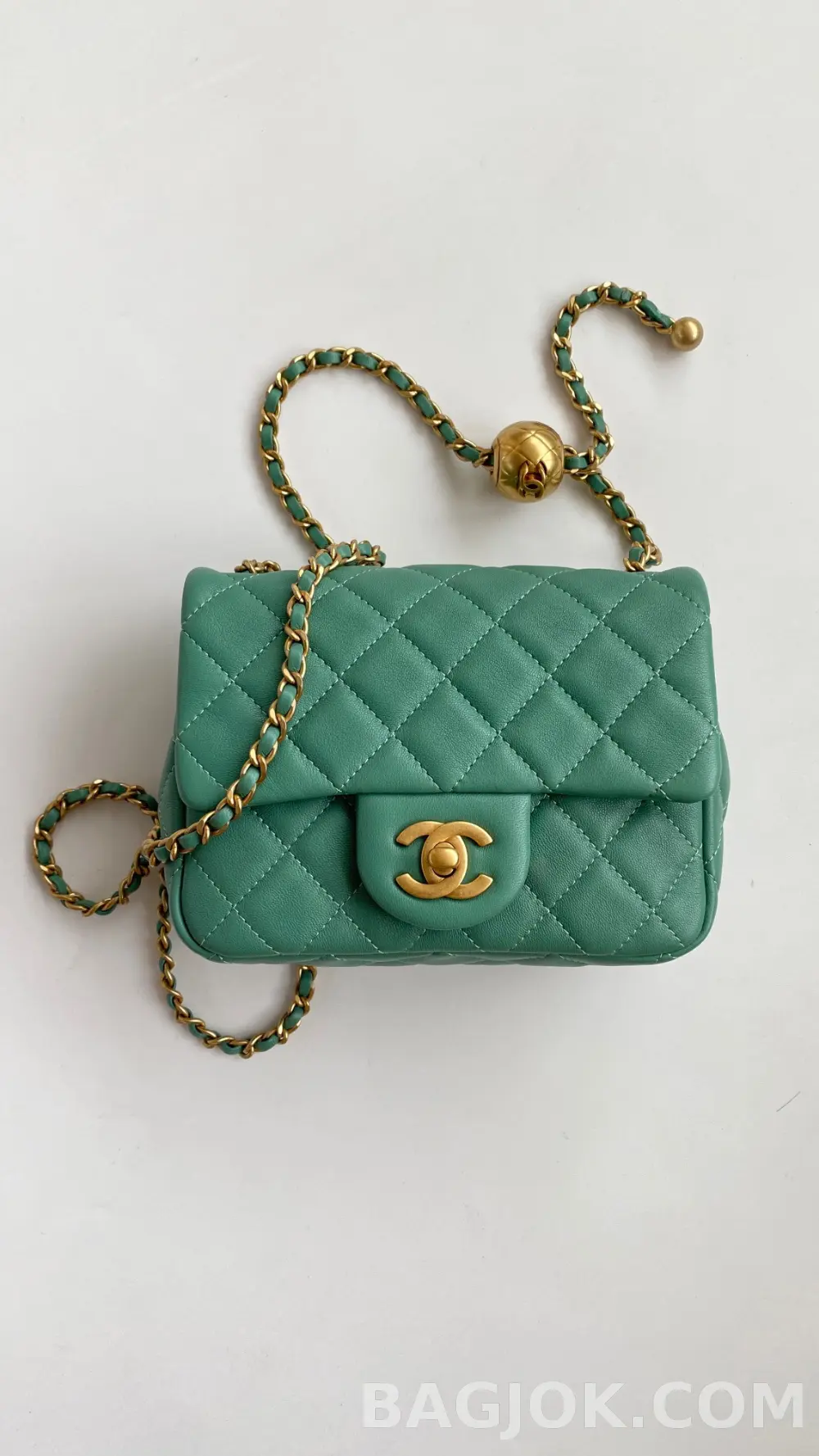 샤넬 Chanel 클래식 골드볼 플랩백 쁘띠삭 상세 이미지
