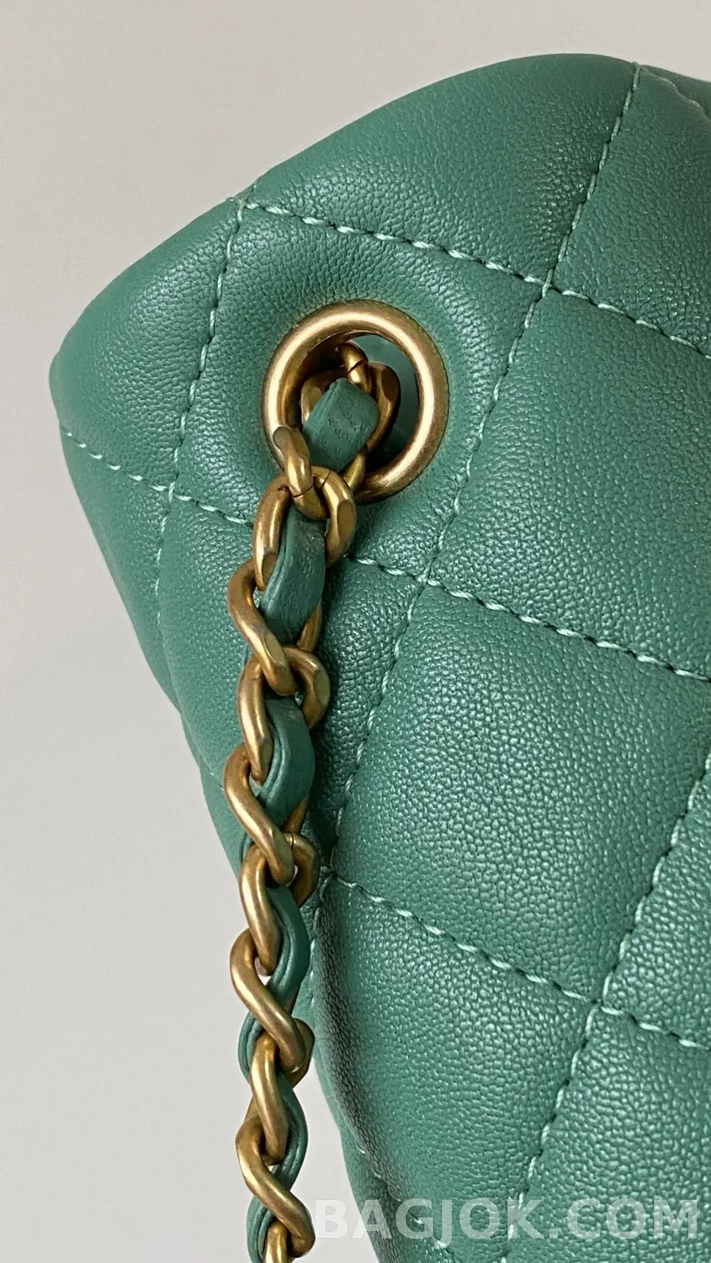 샤넬 Chanel 클래식 골드볼 플랩백 쁘띠삭 상세 이미지