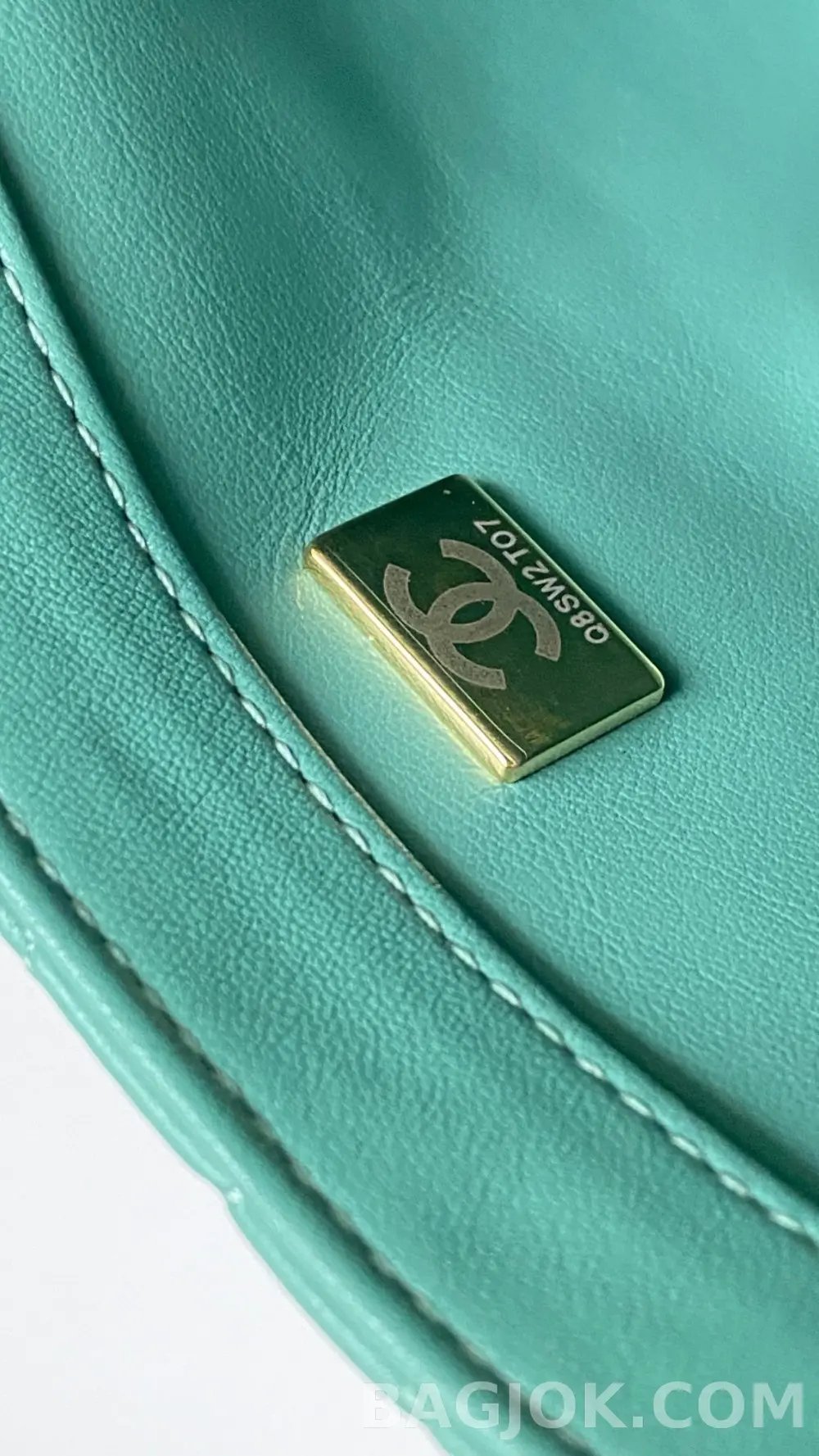 샤넬 Chanel 클래식 골드볼 플랩백 쁘띠삭 상세 이미지