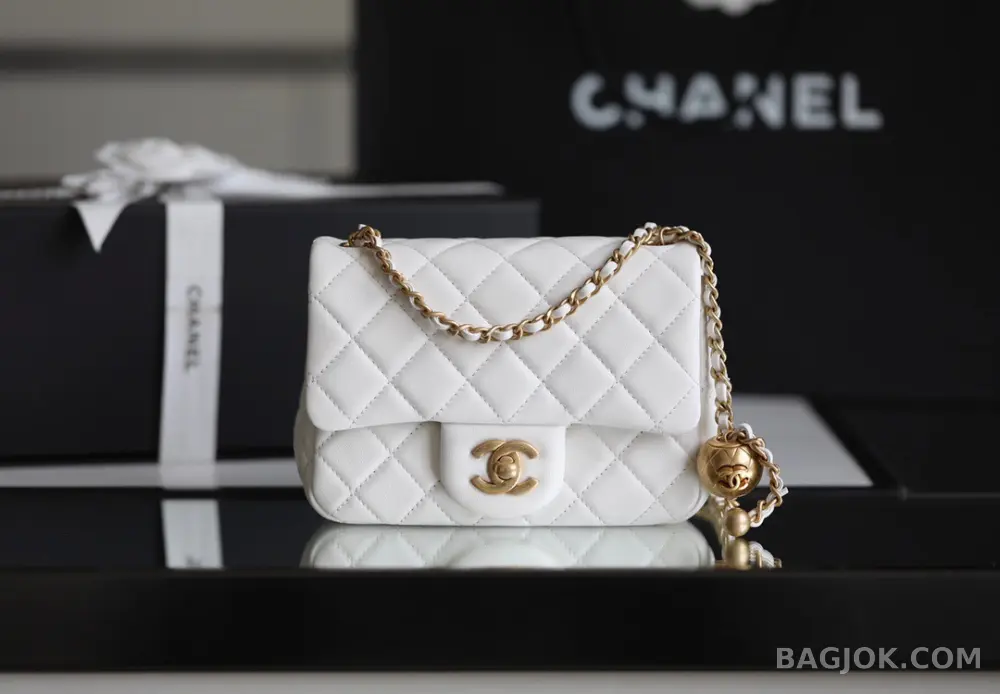 샤넬 Chanel 클래식 골드볼 플랩백 쁘띠삭 ver.2 상세 이미지