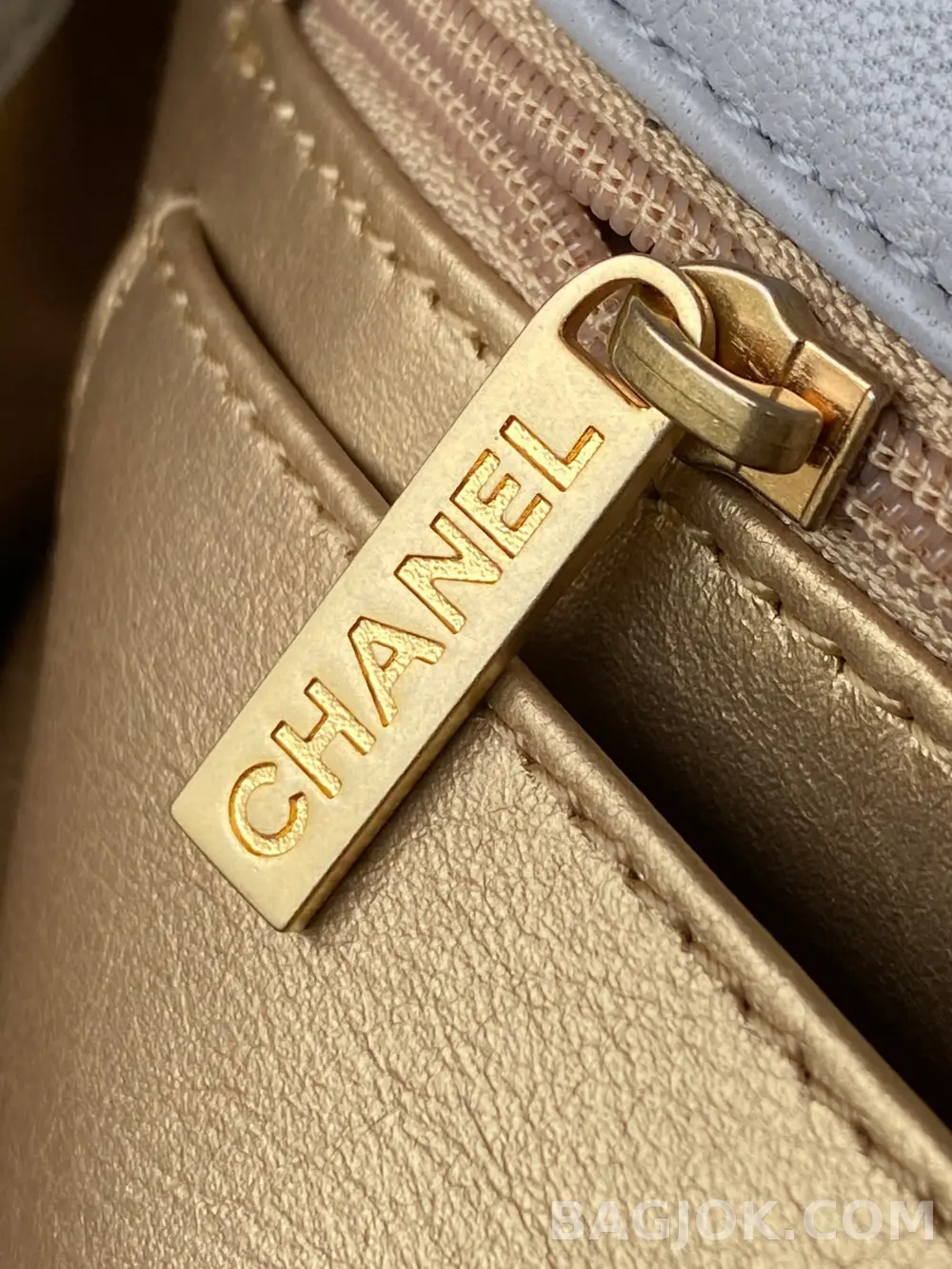 샤넬 Chanel 클래식 골드볼 플랩백 쁘띠삭 ver.2 상세 이미지