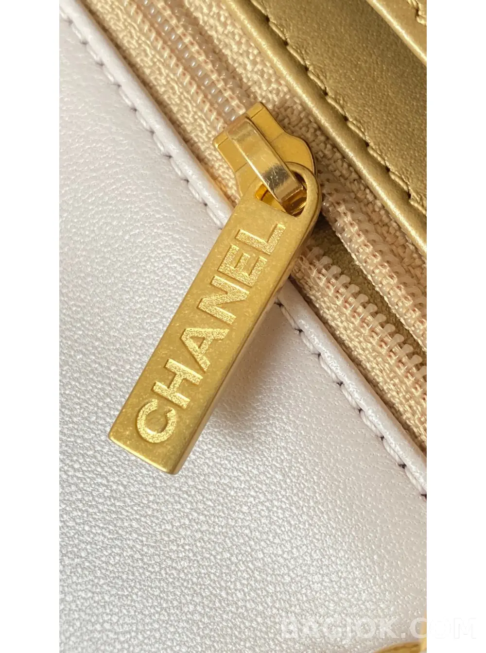 샤넬 Chanel 클래식 골드볼 플랩백 쁘띠삭 ver.2  상세 이미지