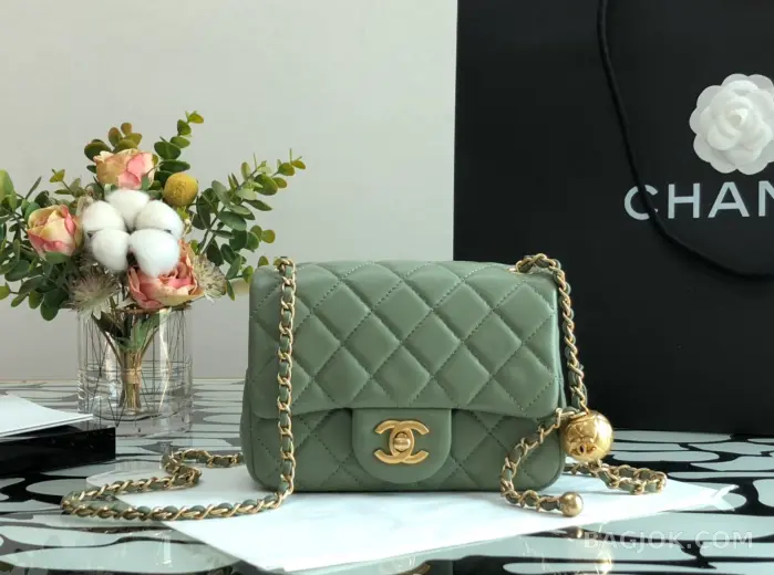 샤넬 Chanel 클래식 골드볼 플랩백 쁘띠삭 ver.2 상세 이미지