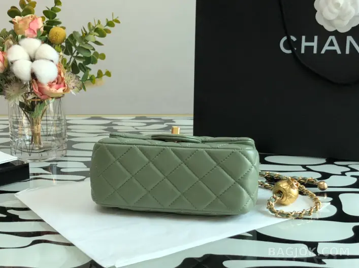 샤넬 Chanel 클래식 골드볼 플랩백 쁘띠삭 ver.2 상세 이미지
