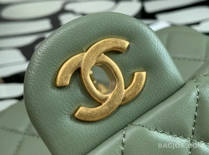 샤넬 Chanel 클래식 골드볼 플랩백 쁘띠삭 ver.2 상세 이미지