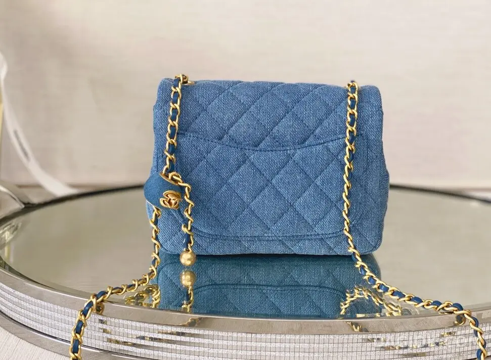 샤넬 Chanel 클래식 골드볼 플랩백 쁘띠삭 ver.3 상세 이미지