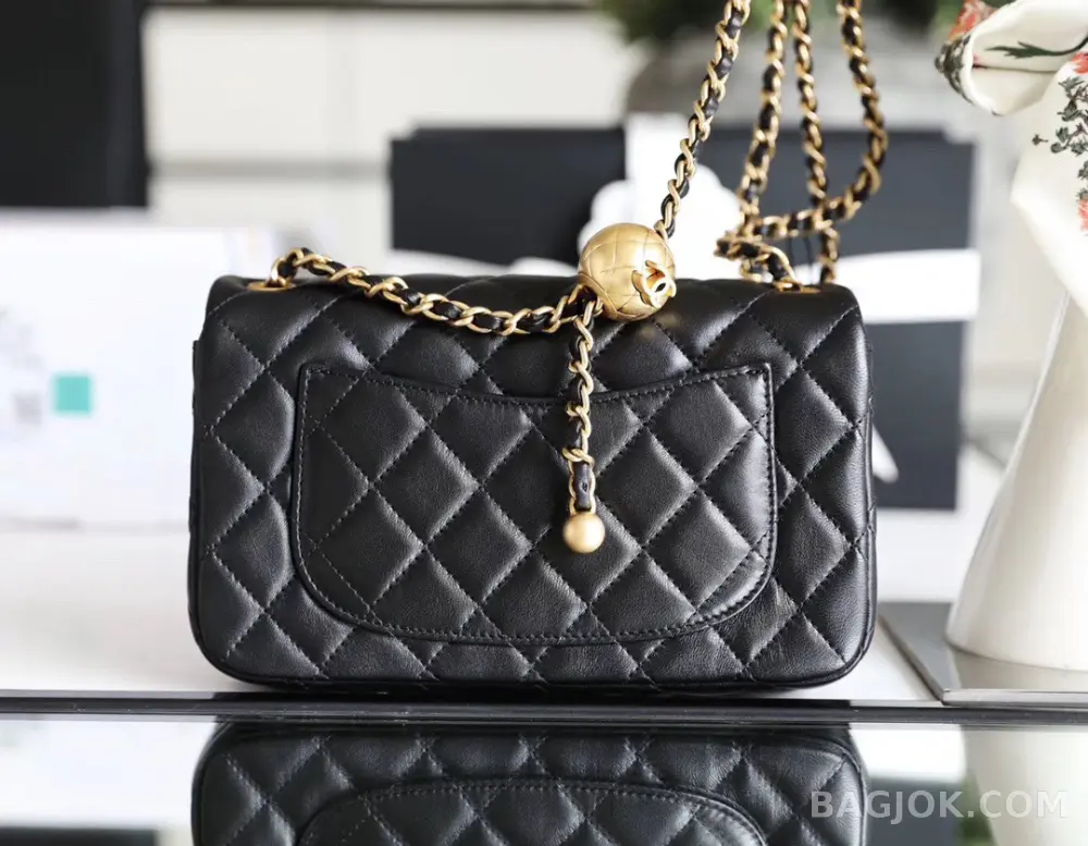 샤넬 Chanel 클래식 골드볼 뉴미니 플랩백 ver.1 상세 이미지