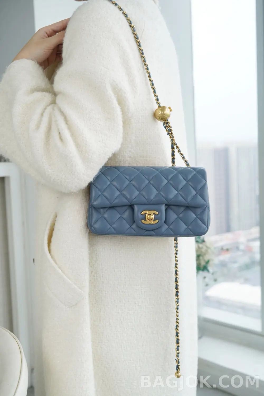 샤넬 Chanel 클래식 골드볼 뉴미니 플랩백 ver.1 상세 이미지